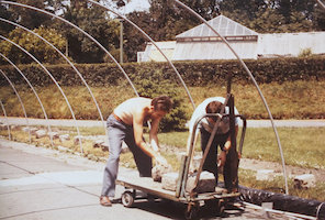 1979 - Mészáros Zoltán és Fehér László sátor állítás közben